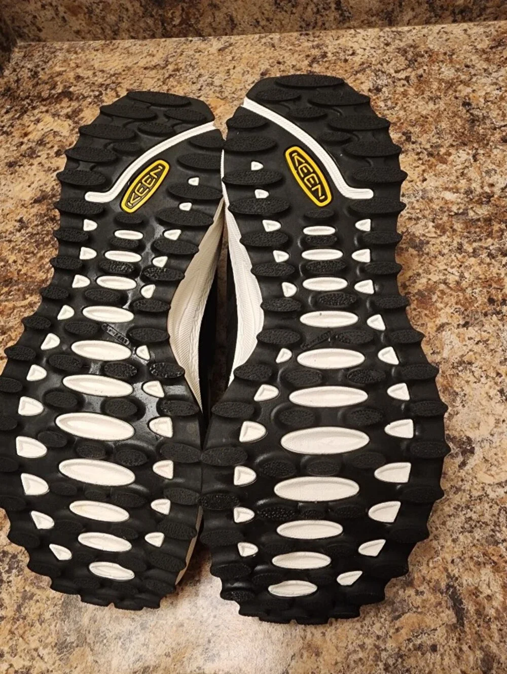 KEEN Black Athletic Trail Sneakers Lace Up Outdoor Shoes